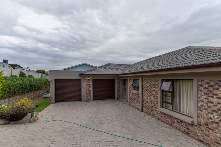 3 Bedroom Property for Sale in Reebok Western Cape